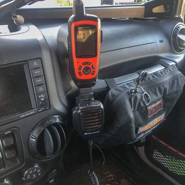 RAM Holder for Car Walkie Talkie Hand Microphone Bracket - Walkie-Talkie